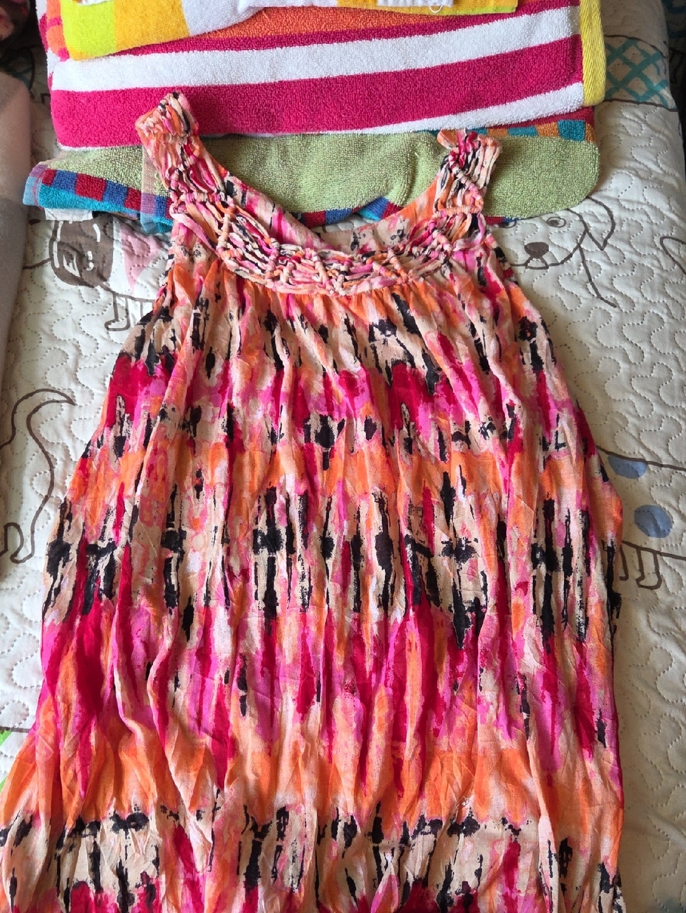 White Stag Sleeveless Crinkle Top in Pink and Orange Print